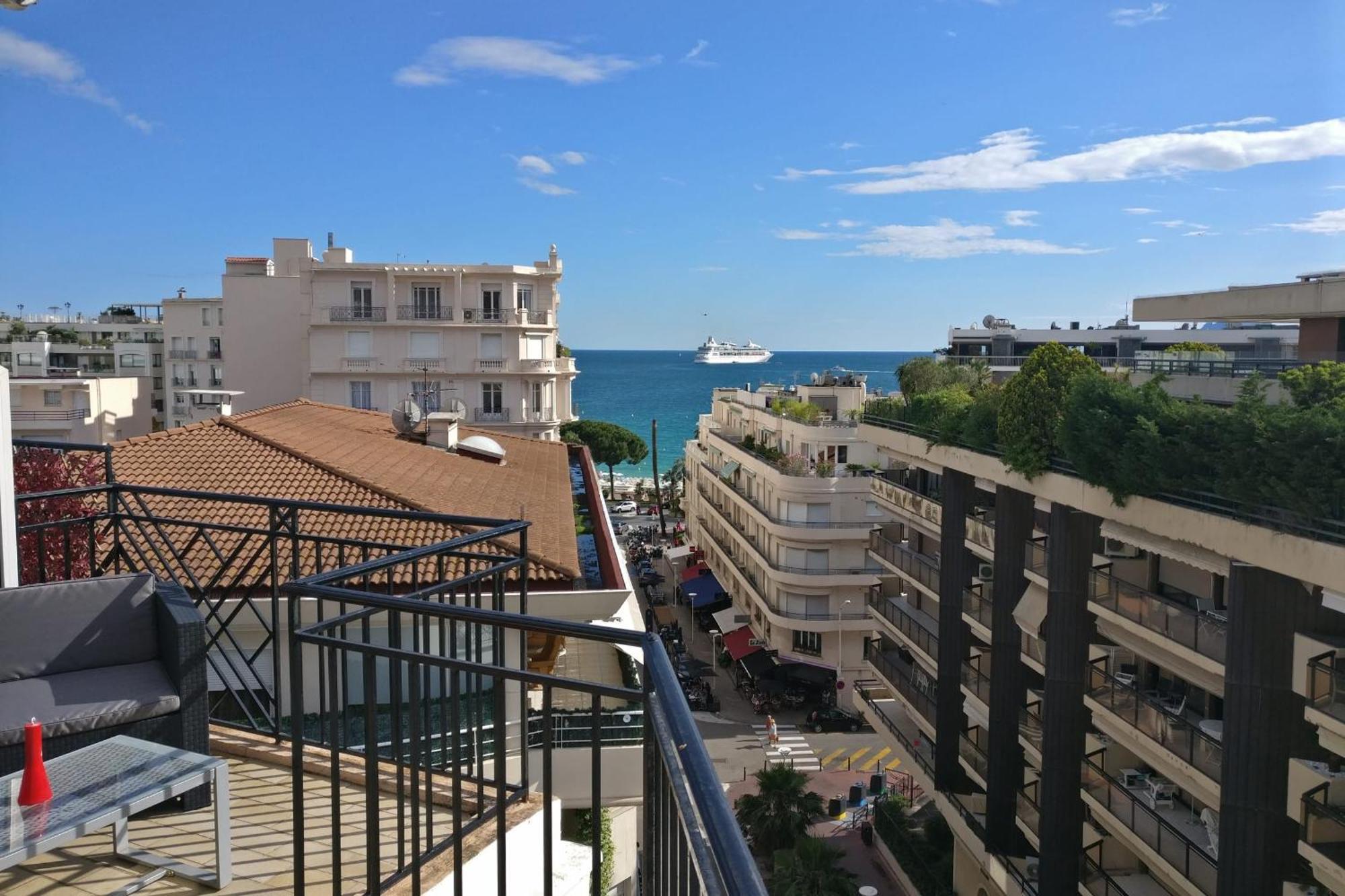 Nice Apartment Last Floor With Terrace And Clear View On The Sea Cannes Zimmer foto